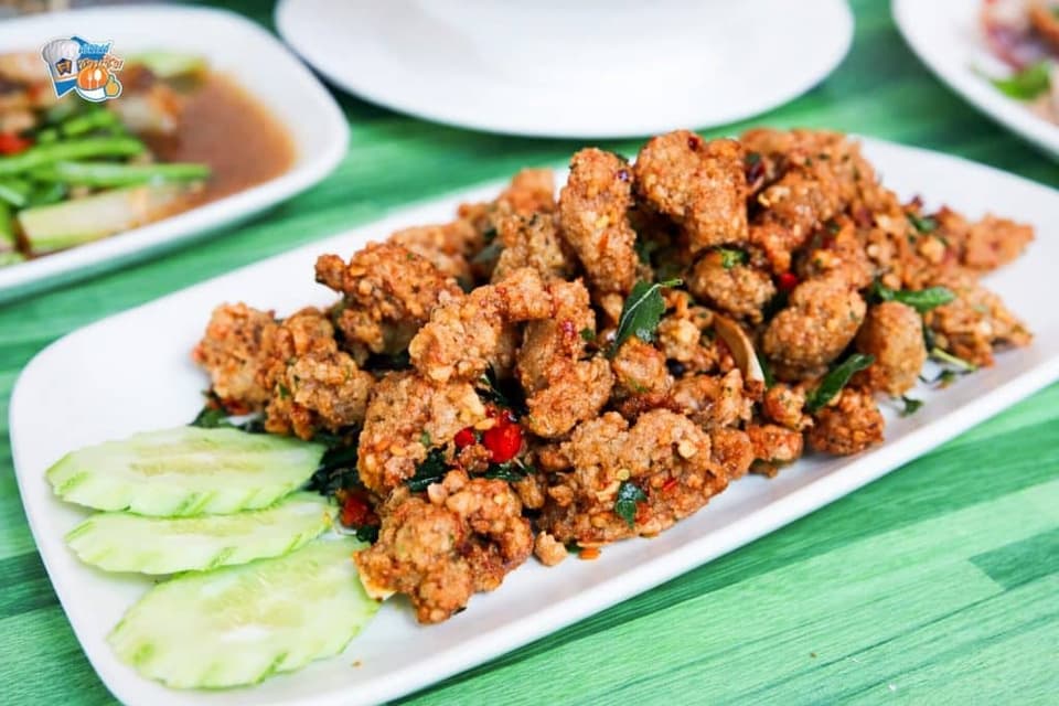 เมนูแนะนำ “ร้านครัวลุงพร” ร้านดังปากช่อง