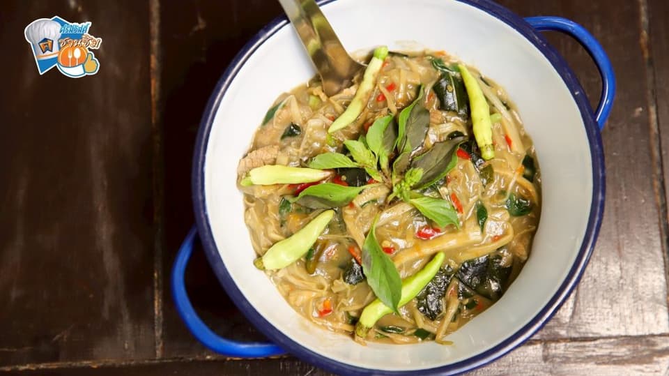 ตำข้าวโพดไข่เค็ม รสชาติกลมกล่อม ถ้าพูดถึงเมนูส้มตำที่ครองใจคนไม่กินเผ็ดมาก หรือคนที่ชอบรสชาติกลมกล่อม "ตำข้าวโพดไข่เค็ม"